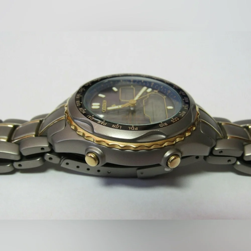 CITIZEN ECO-DRIVE Solar Titanium Dual-Display men’s watch